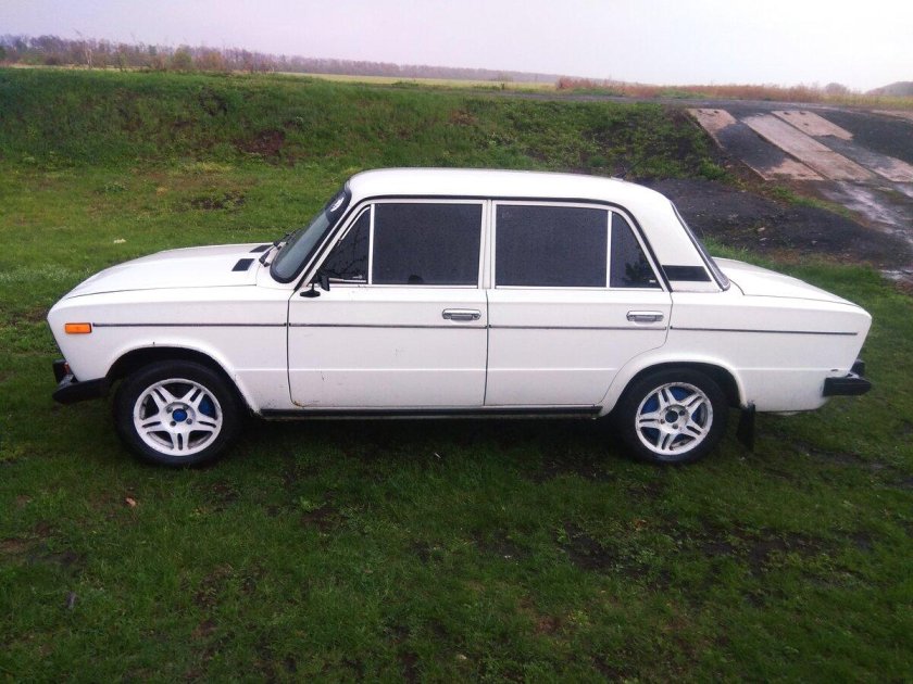 ВАЗ 2106 белая