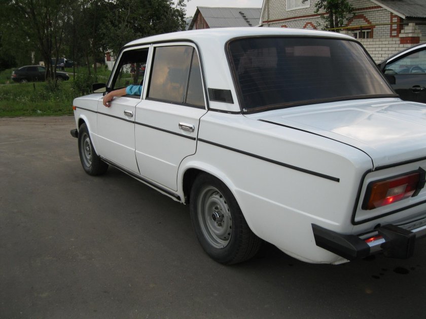 ВАЗ 2106 белая тонированная