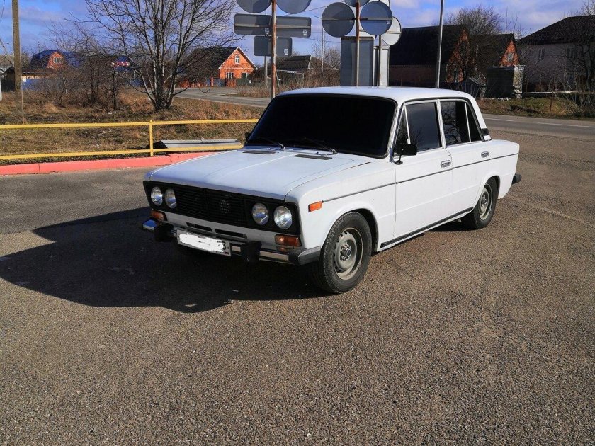Лада 2106 белая