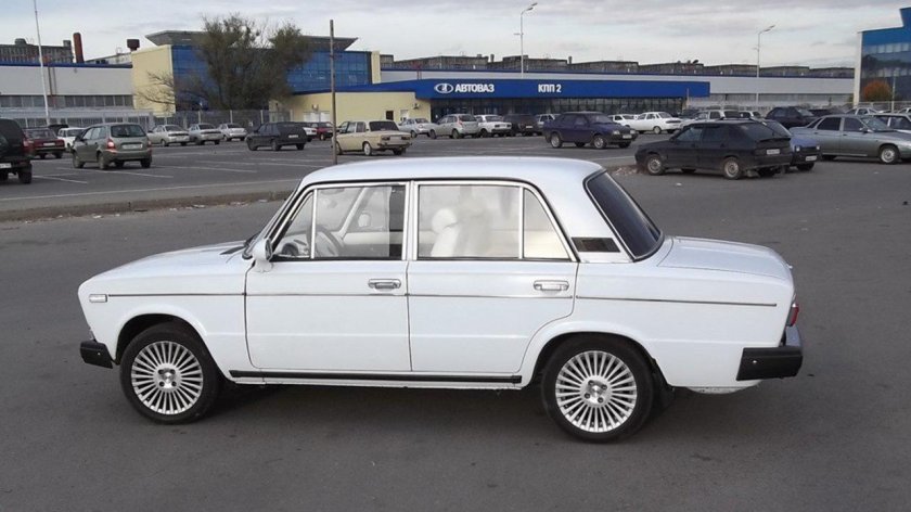 ВАЗ 2106 белая