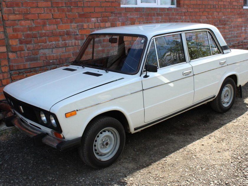 ВАЗ 2106 белая Сток