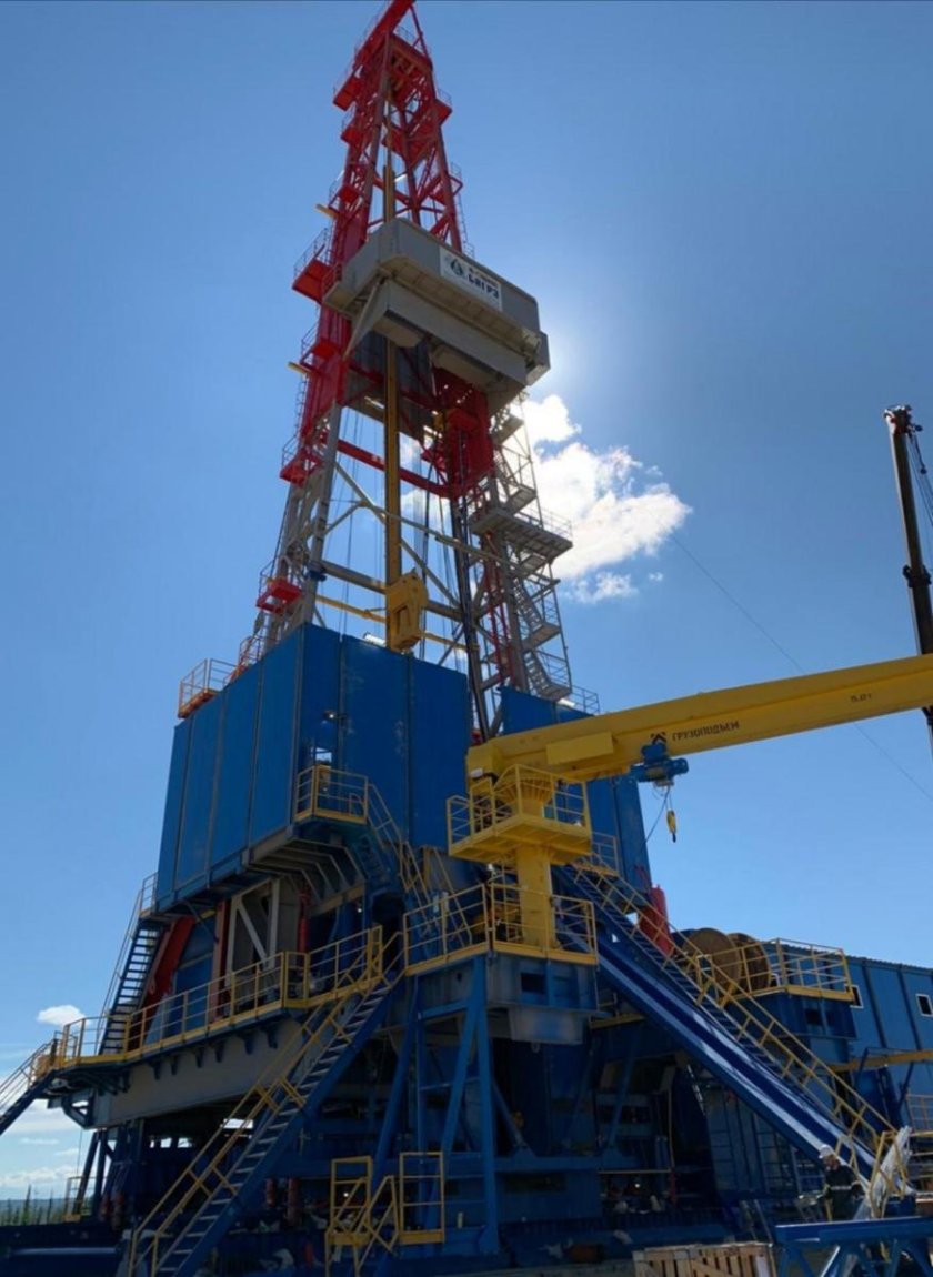 Буровая вышка Уралмаш ЭУК 3200