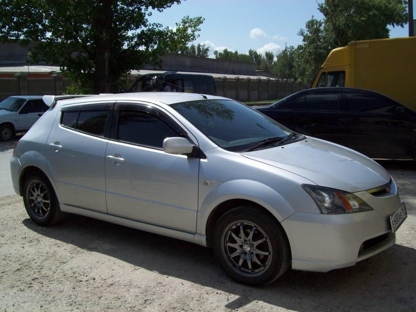 Тойота вилл вс 2002