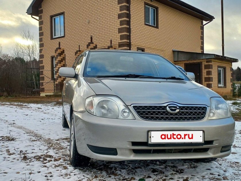 Тойота королла 2001 года