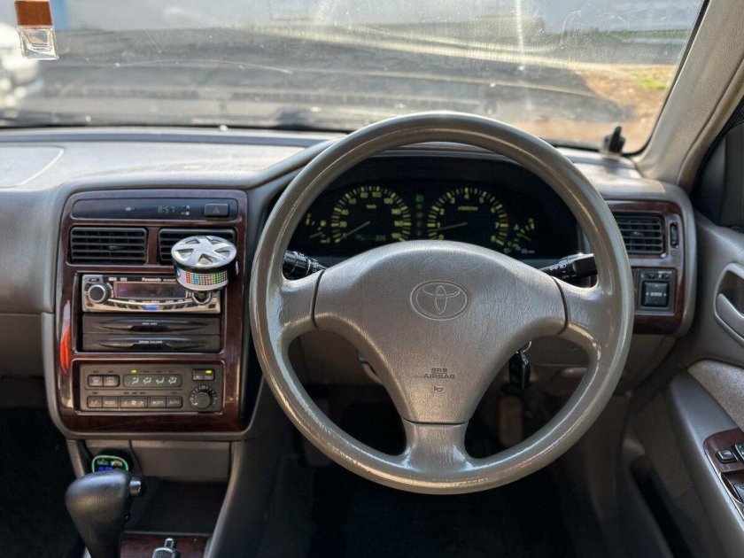 Toyota corona premio