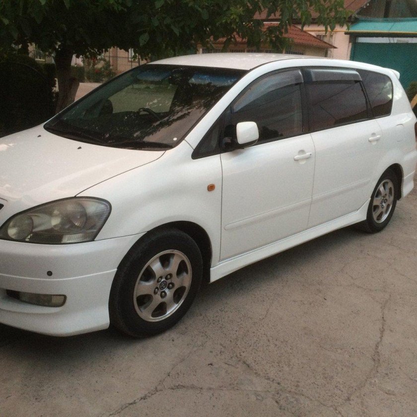 Toyota ipsum 2003 левый руль