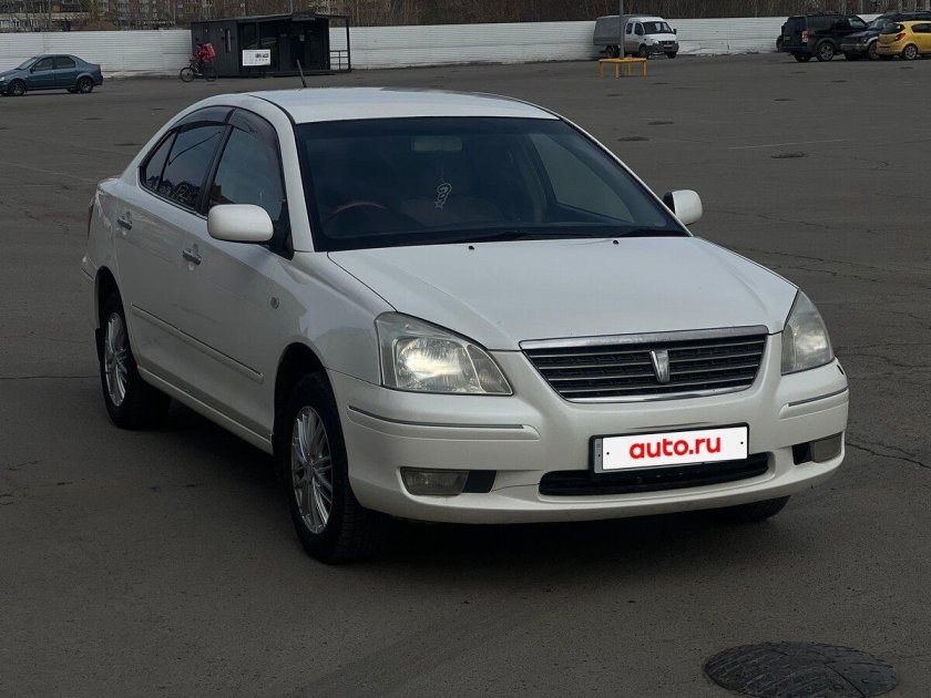 Тойота премио 2003