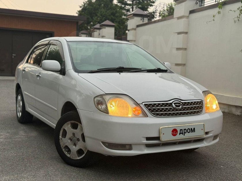 Тойота королла 2001