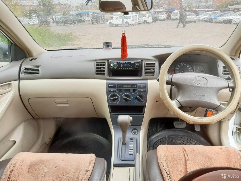 Toyota Corolla 2002 салон