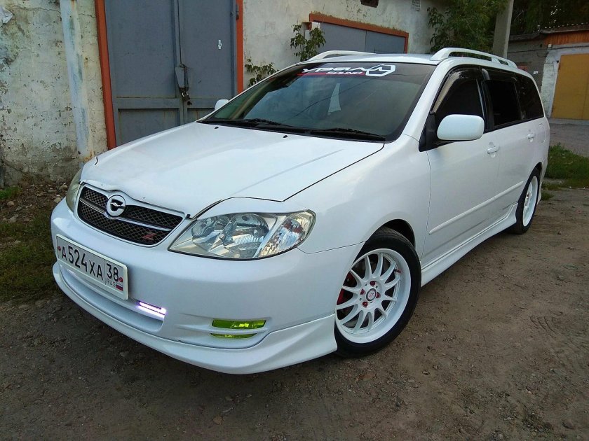 Toyota Corolla Fielder 121