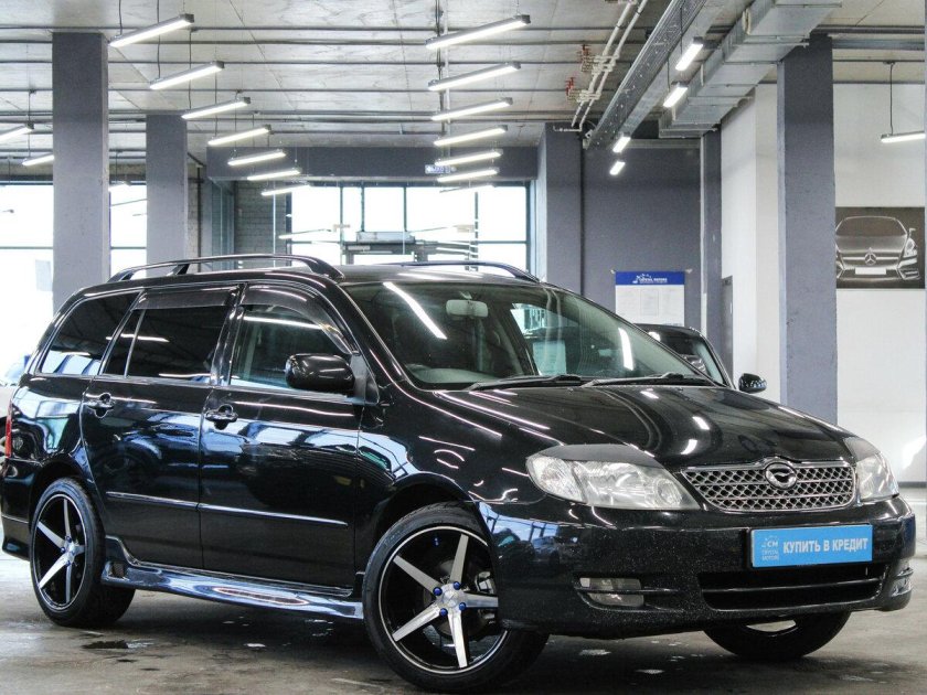 Toyota corolla fielder 2003