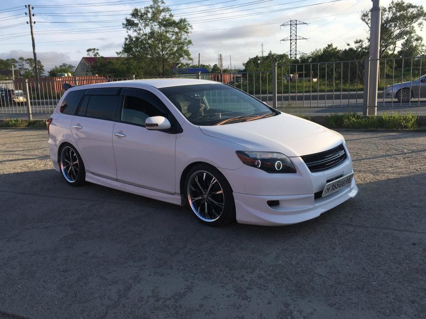 Toyota Corolla Fielder 2017 Tuning
