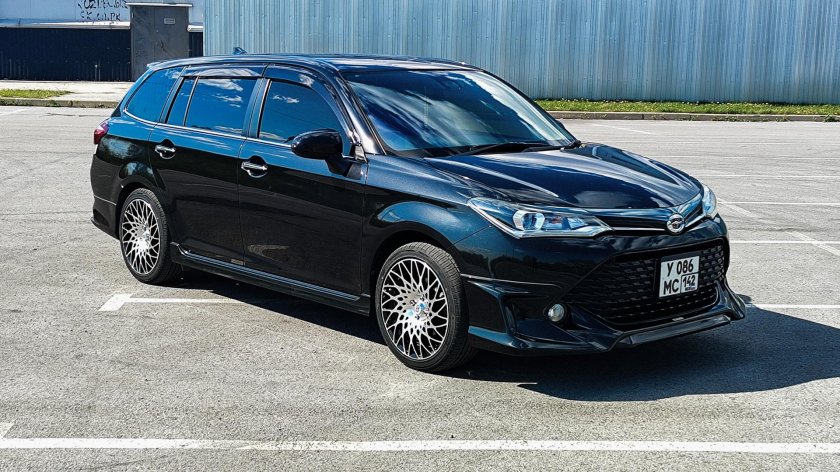 Toyota corolla fielder 2018