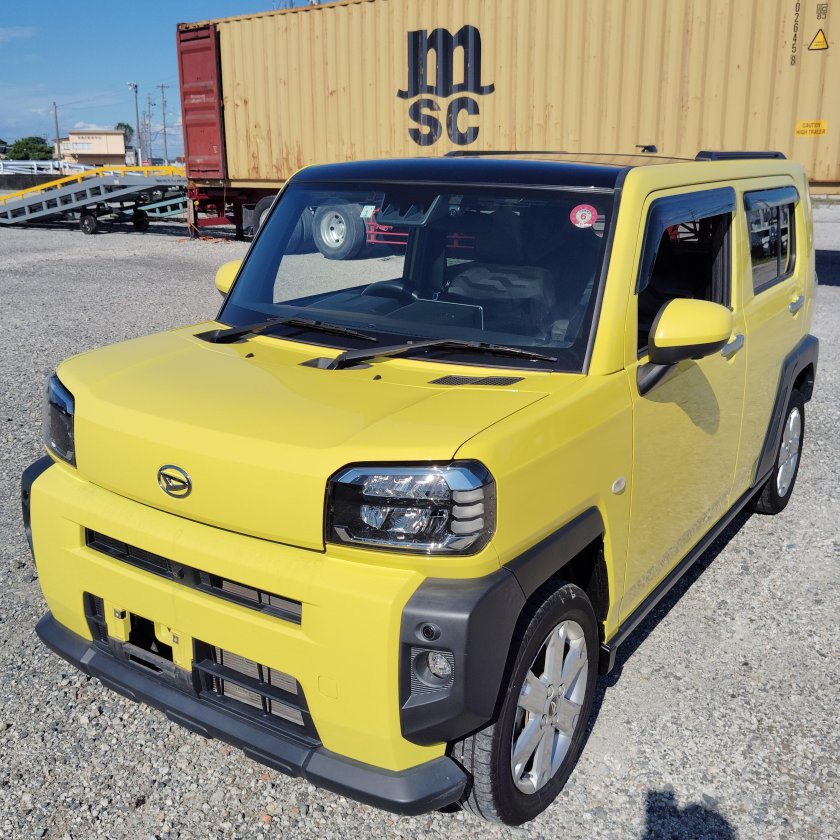 Daihatsu taft la 900