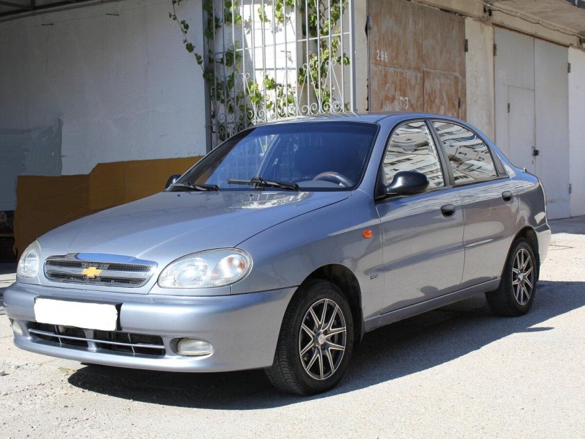 Шевроле Ланос 2008 серебристый