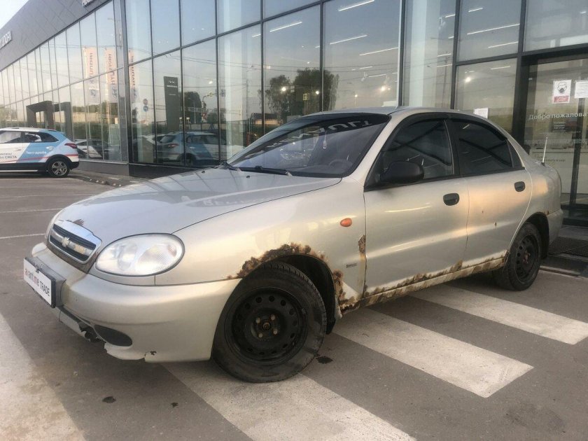 Chevrolet lanos серебристый