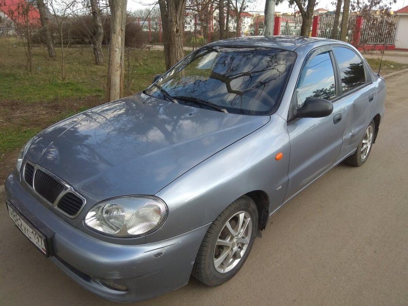 Шевроле Ланос серебристый