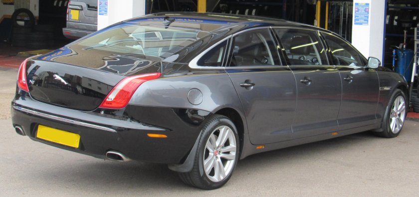 Jaguar XJ Limousine