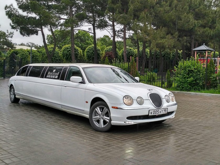 Jaguar Daimler ds420