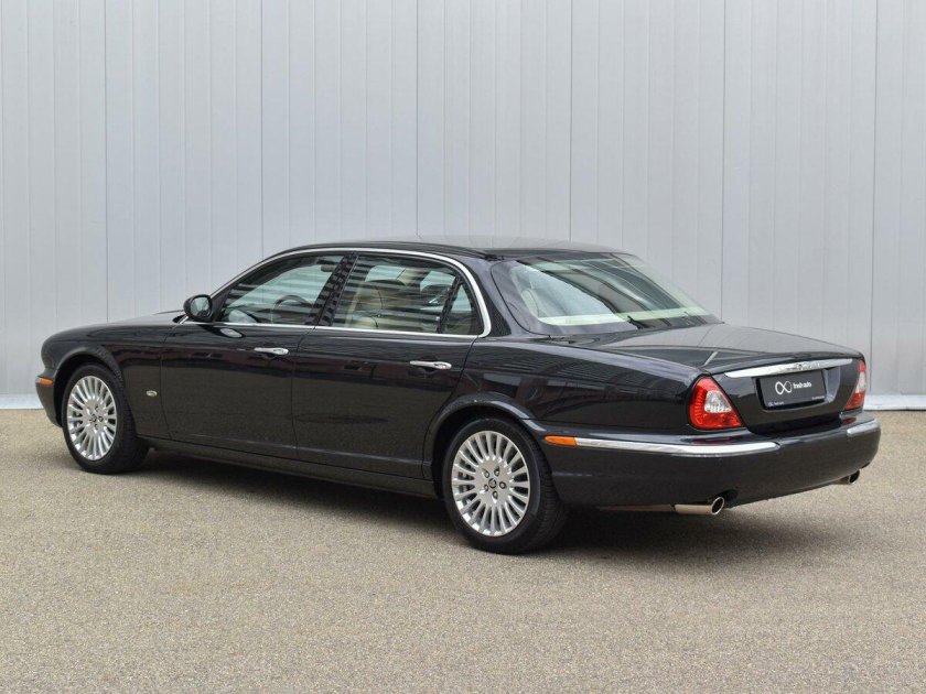 Ягуар лимузин