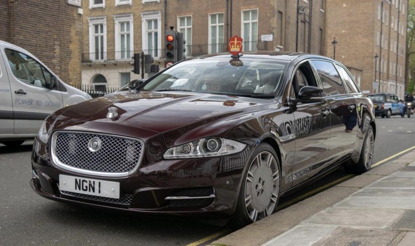 Jaguar XJ Limousine