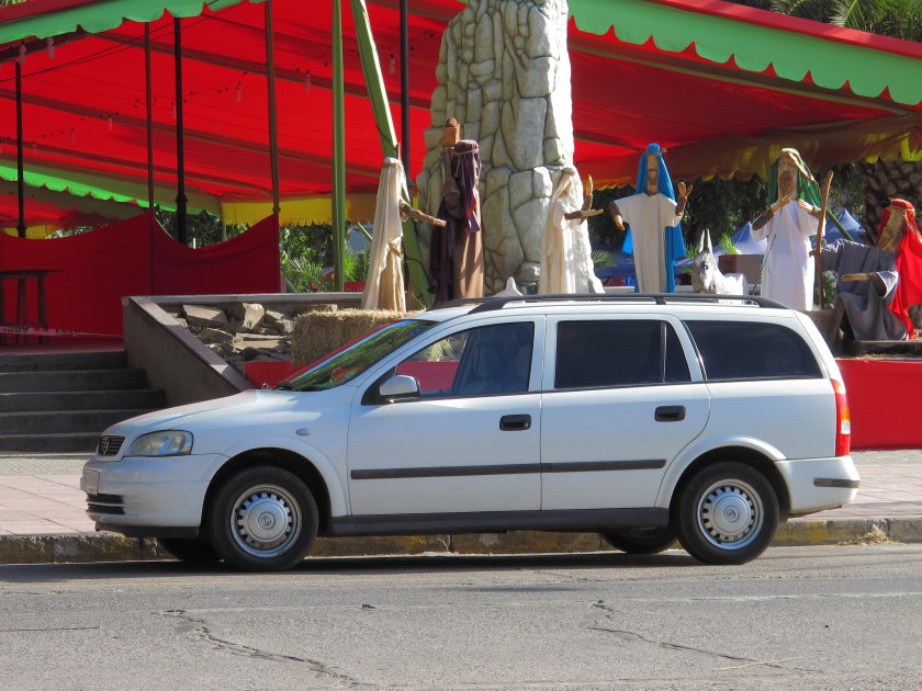 Шевроле Астра универсал