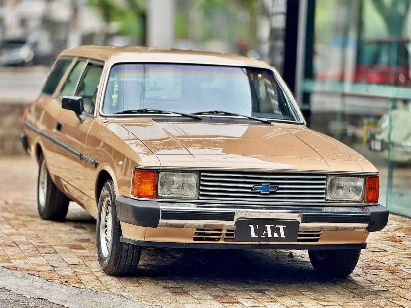 Plymouth reliant wagon 1981