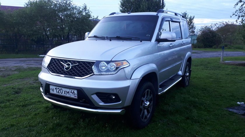 УАЗ Патриот в хром обвесе