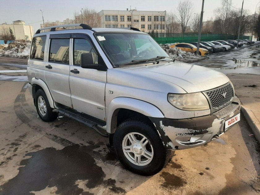 Серебристый уаз патриот 2014