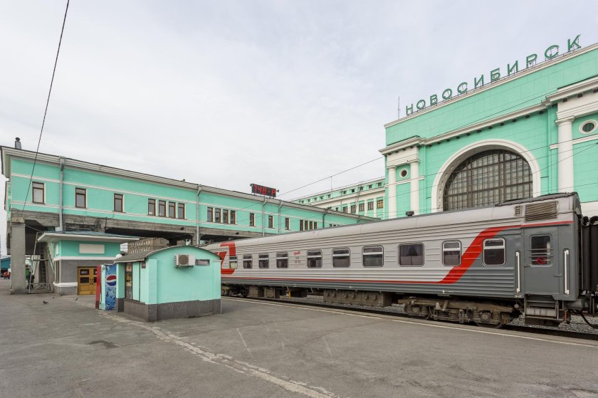 Фирменный поезд Томич