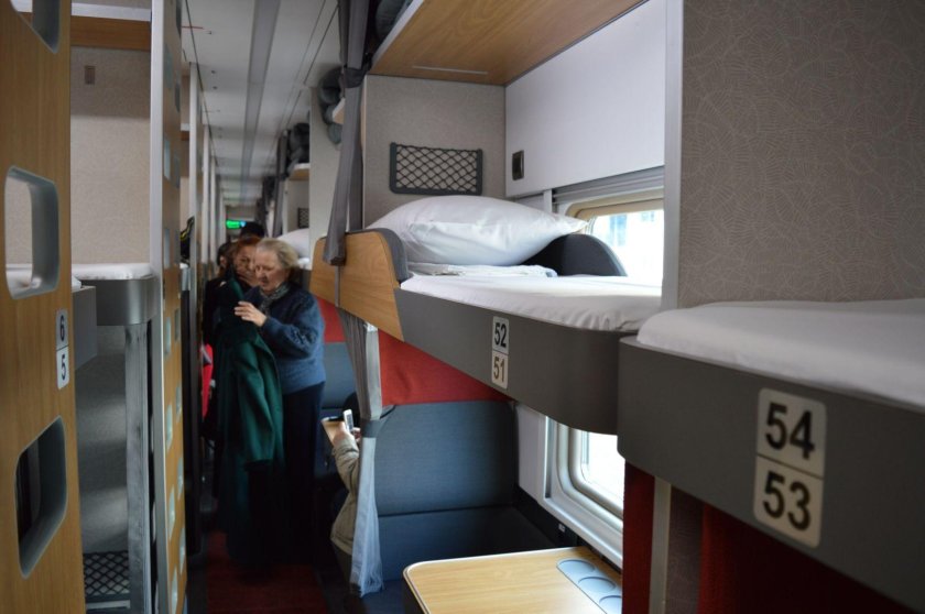 Поезд 102м премиум плацкарт