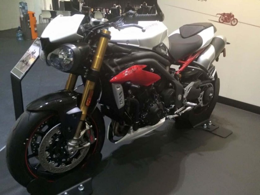 Speed Triple RR Exhaust