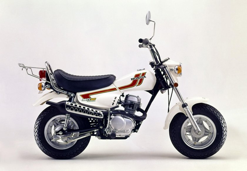 Honda Dax st50