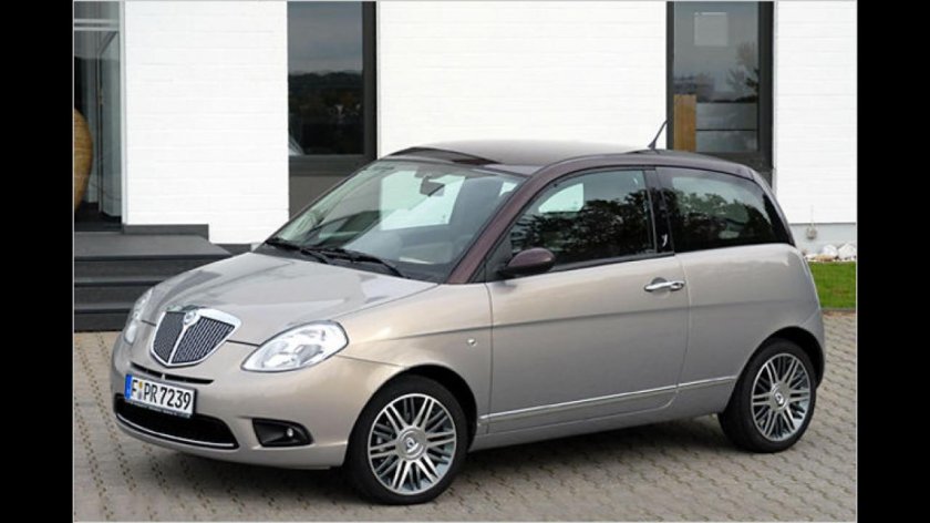 Lancia Ypsilon i