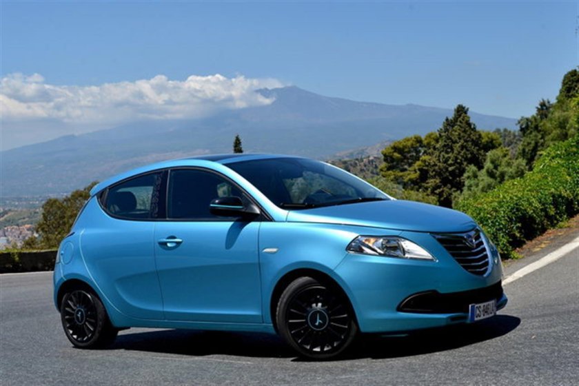 Лянча автомобиль Ypsilon