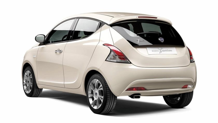 Лянча ypsilon 2012