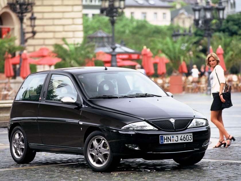 Лянча Ypsilon 1