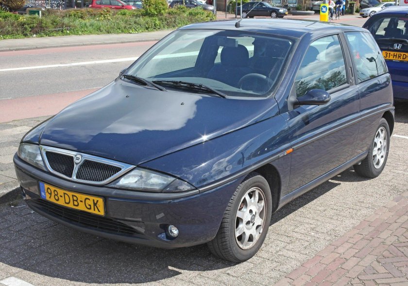 Бампер Lancia Ypsilon
