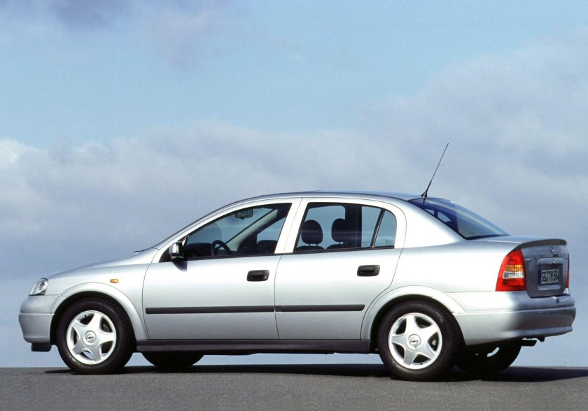 Опель Астра g 1998 седан