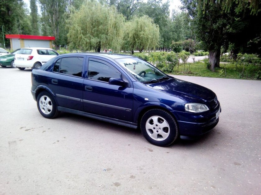 Опель Астра g 2000 года хэтчбек