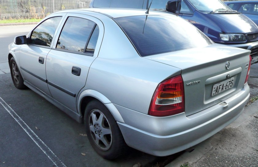 Опель Астра g седан 2000