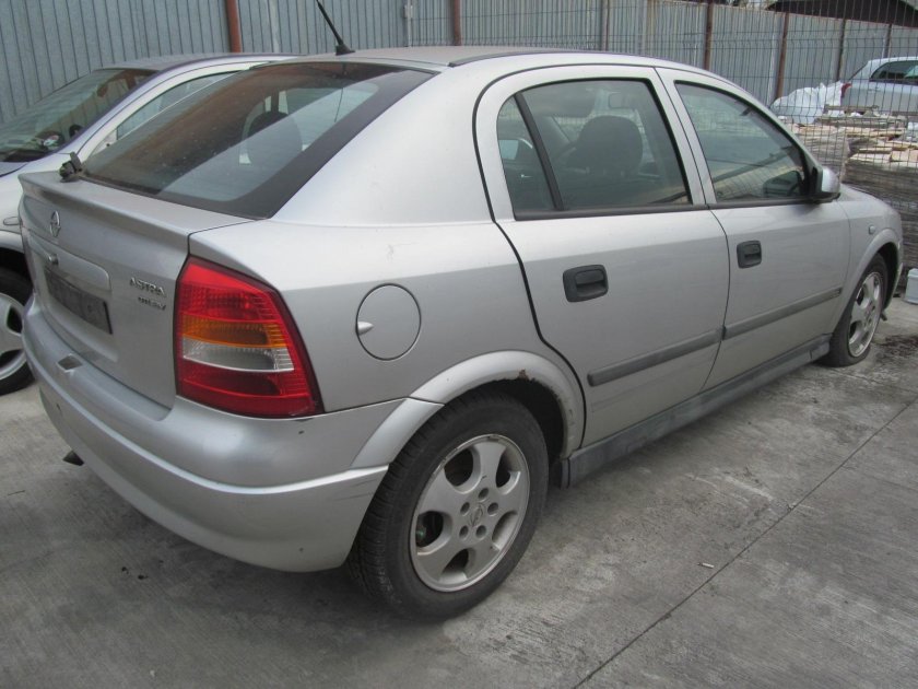 Opel Astra 2000