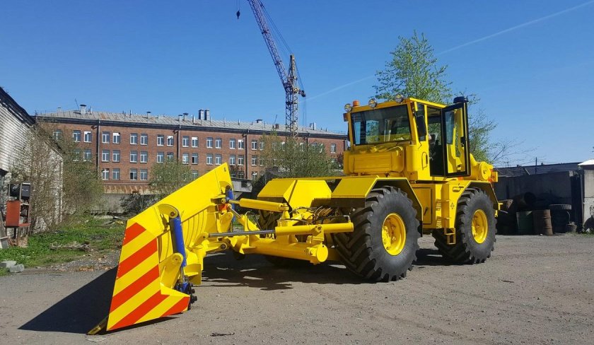 Кировец к-703м