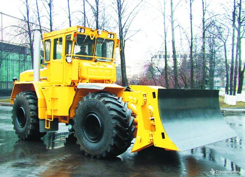Колесный бульдозер к-702 БКУ