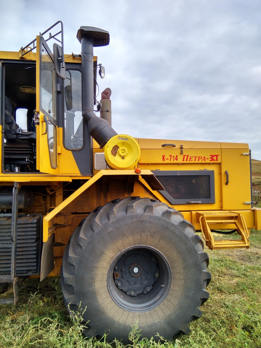 Трактор Петра-ЗСТ К-714