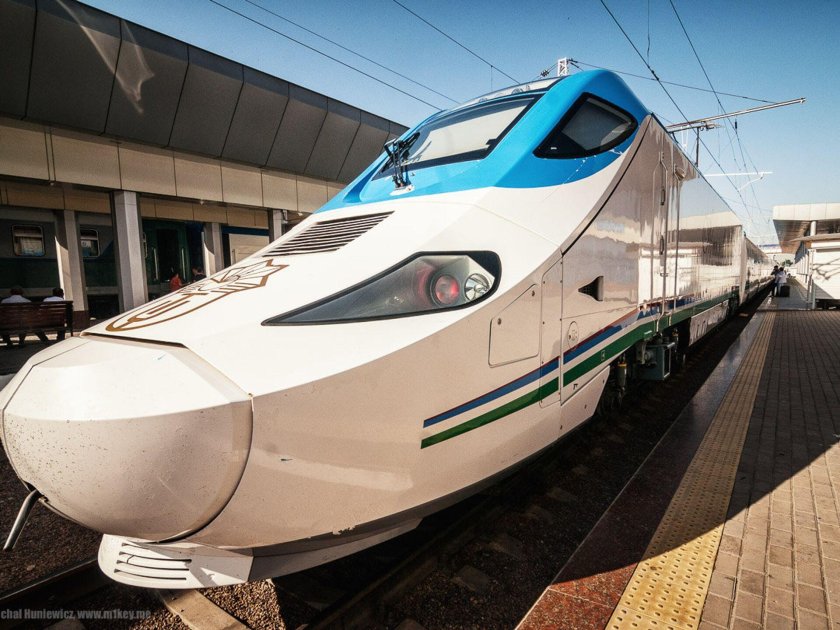 Поезд Афросиаб Узбекистан