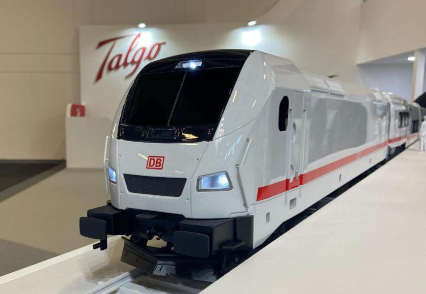 Talgo April поезд