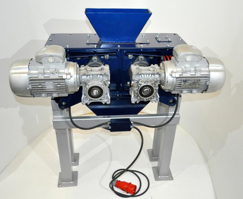 Дробилка валковая ДВГ 200 125