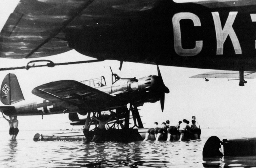 Арадо 196 на Бисмарке