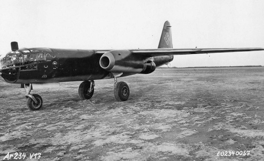 Бомбардировщик Арадо ар-234 реактивный